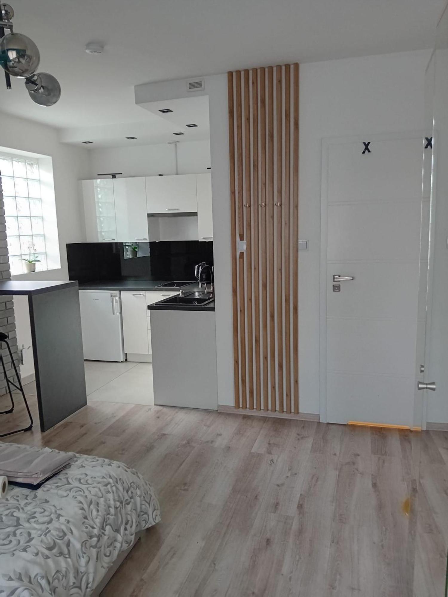 Apartament Z Lozem Malzenskim - Bezplatny Parking Poznan Exterior photo